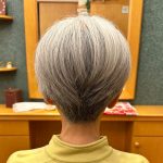 グレーヘアショート